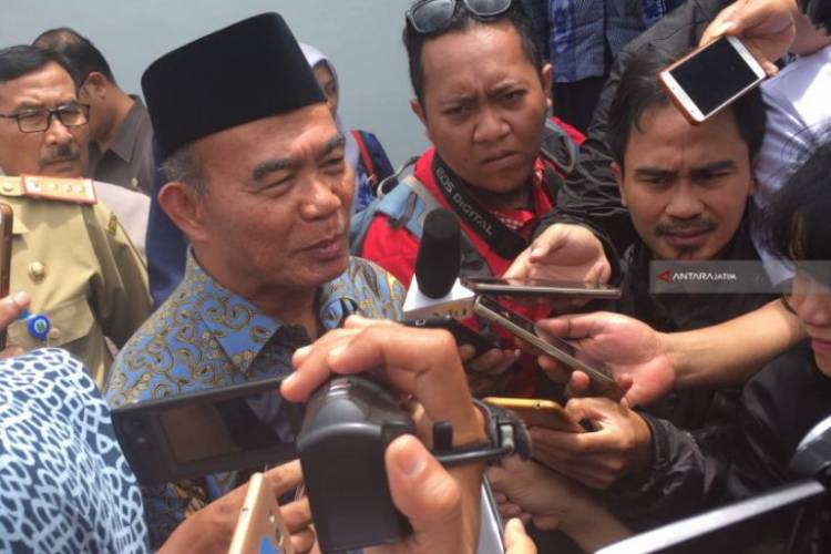 Mendikbud Sederhanakan Pemeringkatan Akreditasi SMK