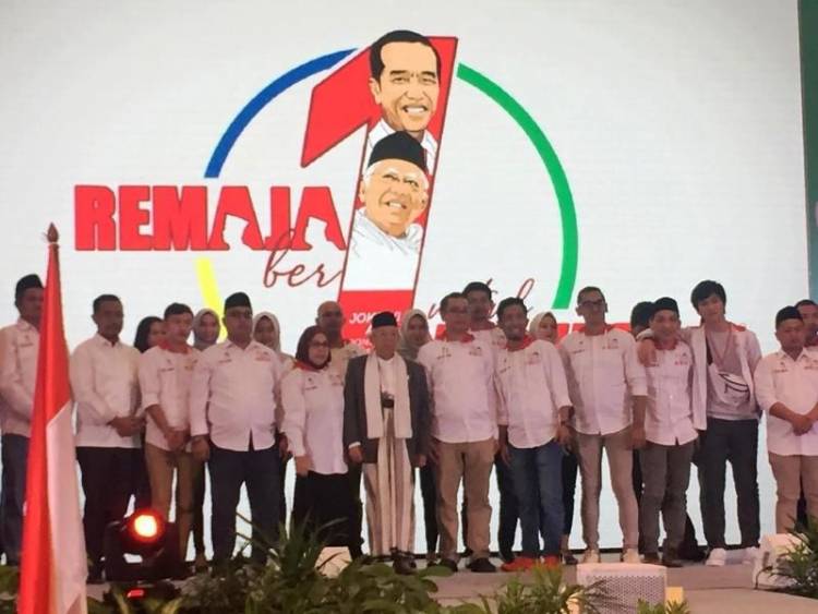 Dinilai Telah Menistakan Mbah Moen, Relawan Jokowi Tuntut Fadli Zon Minta Maaf