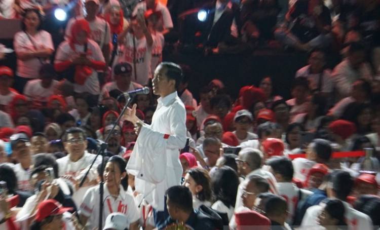 Jokowi: Memang Kadang-kadang Pahit, Tapi Percaya Infrastruktur Itu Penting