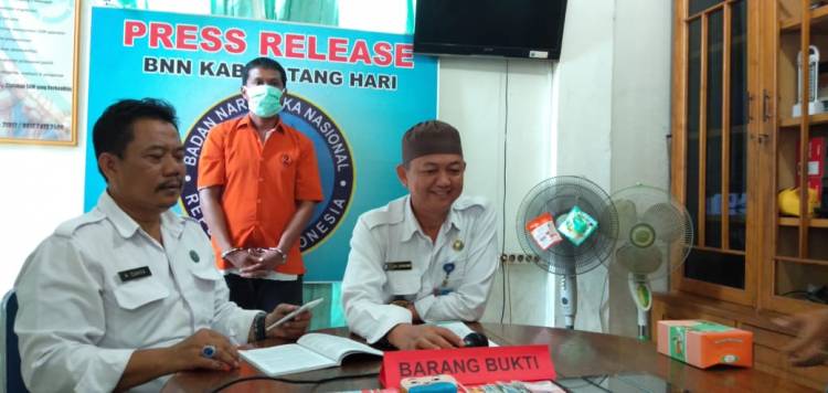 BNN Batanghari Ringkus LH Warga Mersam Batanghari
