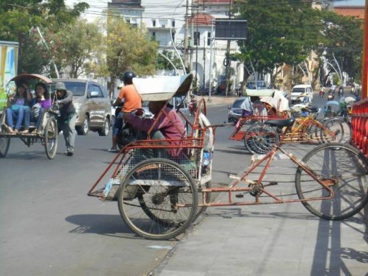 Miris, Penarik Becak Ini Tetap Dituntut Jaksa Dua Tahun Penjara