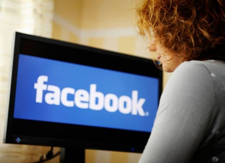 Gara-gara Misinformasi Vaksin, Google dan Facebook Dikritik