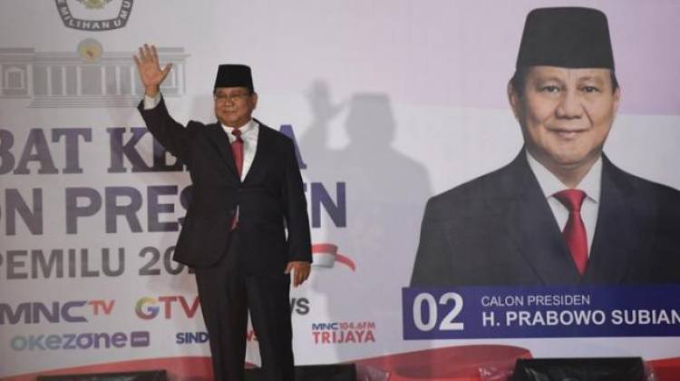 Pengamat Mode: Jokowi Terkesan Tulus, Prabowo Tampil Necis