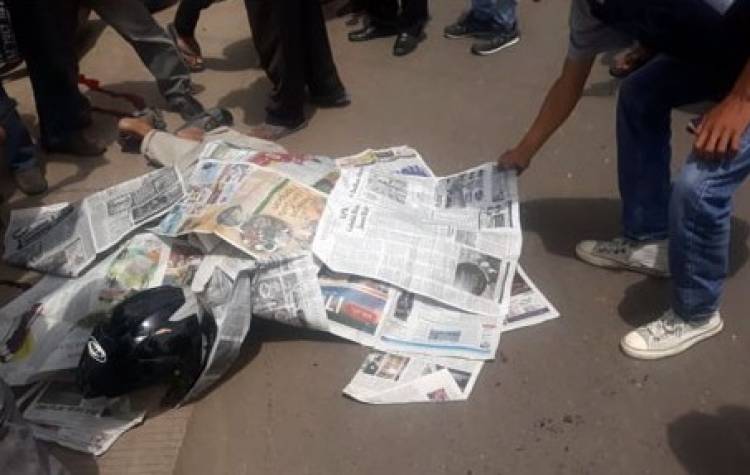 Nyalip Bus Family Raya dari Kiri, Pemotor Tewas Dilindas Truk Batu Bara