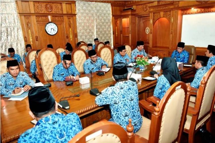 Pimpin Rapat, Fachrori Minta OPD Samakan Persepsi Wujudkan Jambi Tuntas 2021