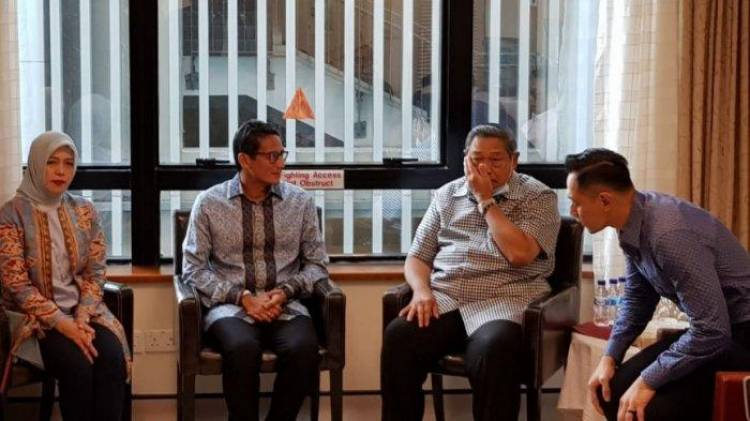 Hanya 30 Menit, Sandiaga Uno Jenguk Ani Yudhoyono