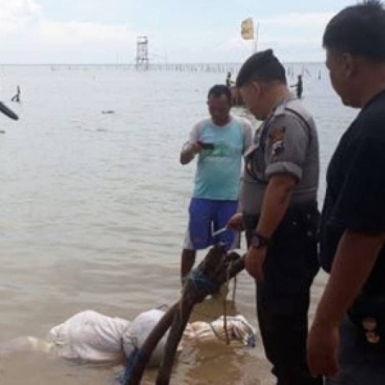 Misteri Mayat dalam Karung di Pantai Telukawur