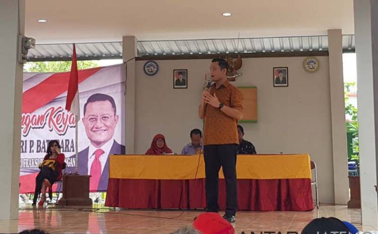 Juliari: Ada yang Menakut-Nakuti Warga Tidak ke TPS