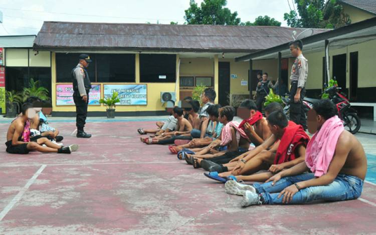 Dua Kelompok Pemuda Palangka Raya Terlibat Tawuran Saat CFD