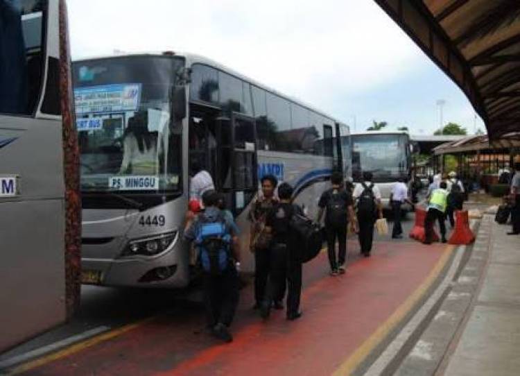 YLKI Tuding Tarif DAMRI Bandara Soetta Naik Diam-diam
