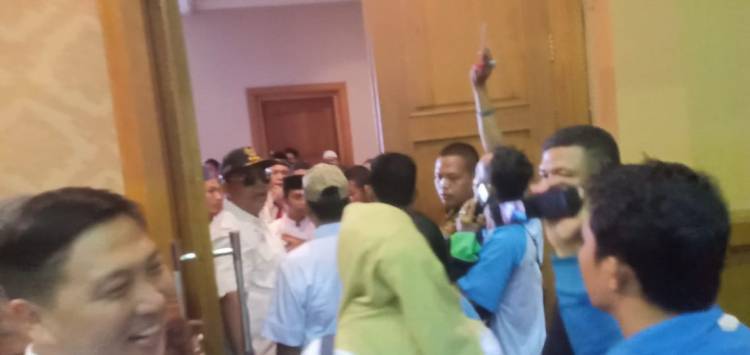 Gerindra Terpecah-belah, Prabowo ke Jambi Sebagian Kadernya Dilarang Ikuti Acara