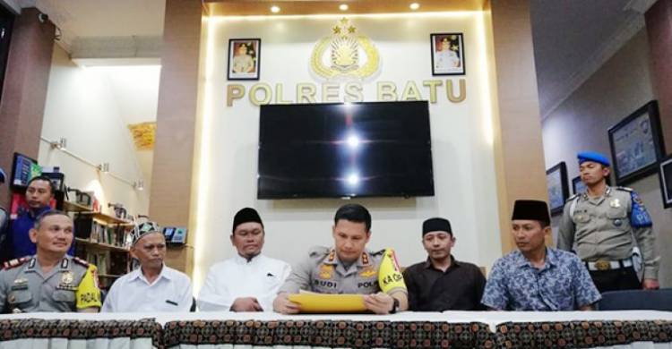 Pengasuh Ponpes Ini Bantah Keluarkan Fatwa Kiamat Sudah Dekat