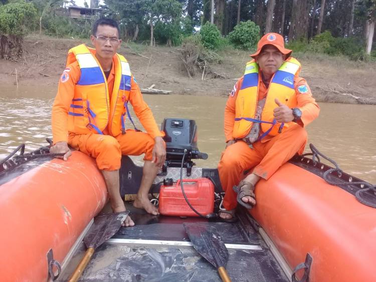 Delapan Jam Berlalu, Korban Tenggelam di Desa Jelutih Belum juga Ditemukan