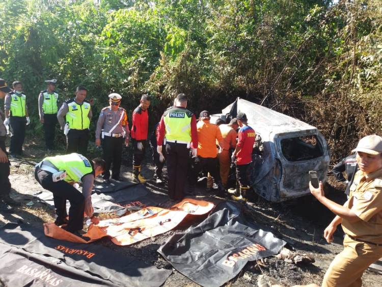 Korban Tabrakan Maut Truck VS Avanza yang Hangus Terbakar jadi Lima Orang