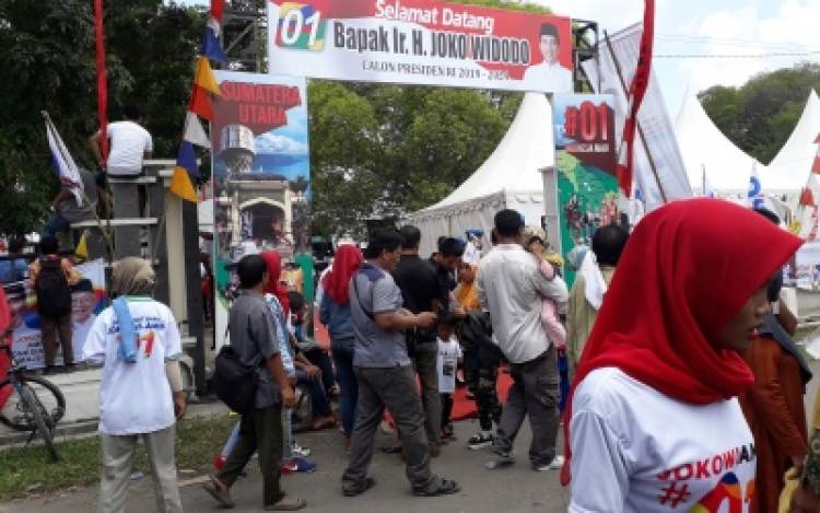 Jokowi: Saya Dicegat Ratusan Ribu Warga Asahan