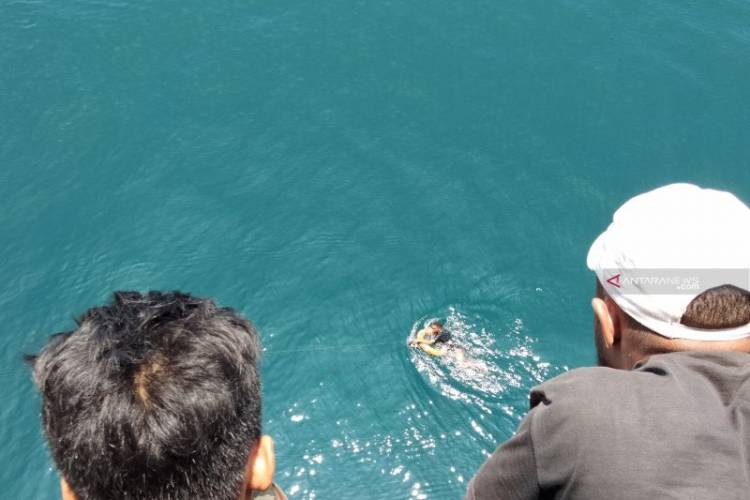 Heboh Seorang Penumpang KM Ciremai Lompat ke Laut