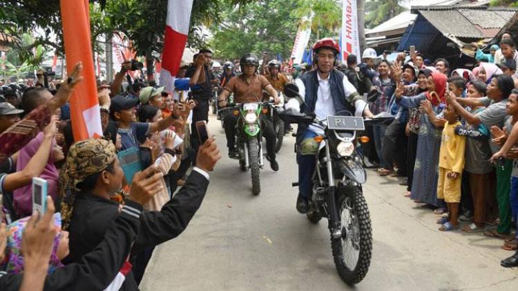 Jokowi Targetkan Suara 70 Persen di Jatim, Pendukung Antusias