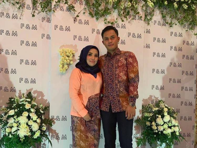 Muzdalifah Kawin Lagi, Akad Nikah Molor Satu Jam