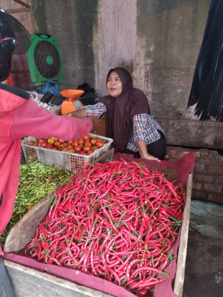 Harga Bawang dan Cabe Meroket, Emak-emak Sarolangun Menjerit