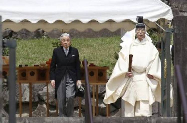 Kaisar Jepang Akihito Turun Tahta, Naruhito Naik Tahta