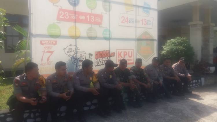 TNI & Polri Perketat Pengamanan Pleno KPU Sarolangun