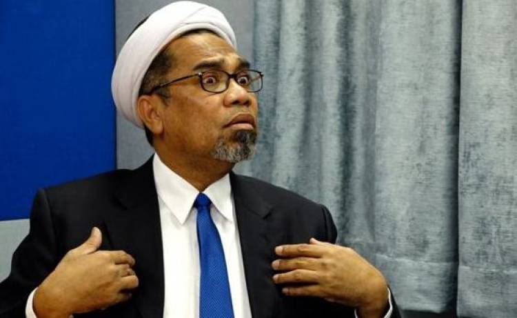 BPN Minta Bongkar Makam KPPS, Ngabalin: Bagaimana Mungkin Ajal Bisa Digugat?