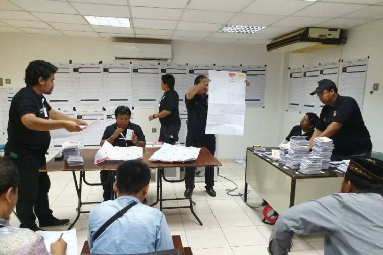 KPU Rekapitulasi Hasil Suara Pemilu 2019 Luar Negeri di Dua Lokasi
