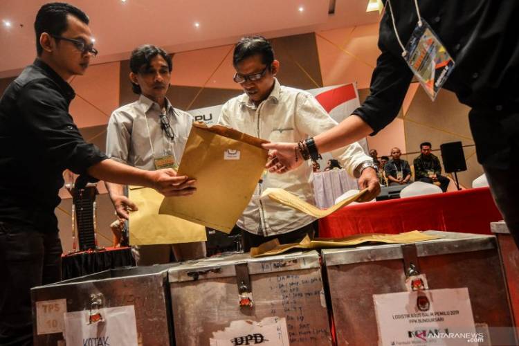 Ketua PPK Bintim "Menghilang" Saat Rekapitulasi Suara Kabupaten Bintan