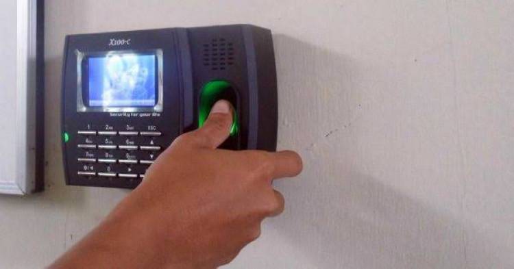 Absen Finger Print, ASN Muarojambi Ramai Masuk Kerja