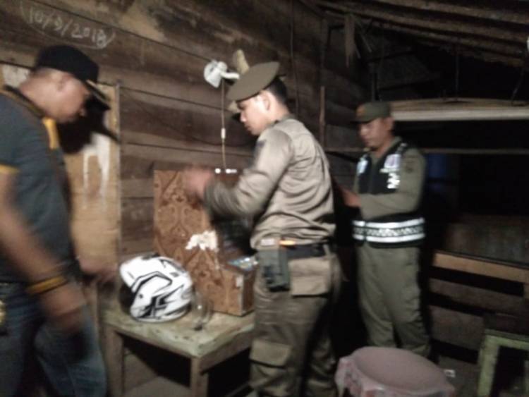 Satpol PP Dalami Temuan 6 Mesin Jackpot di Warung Tuak