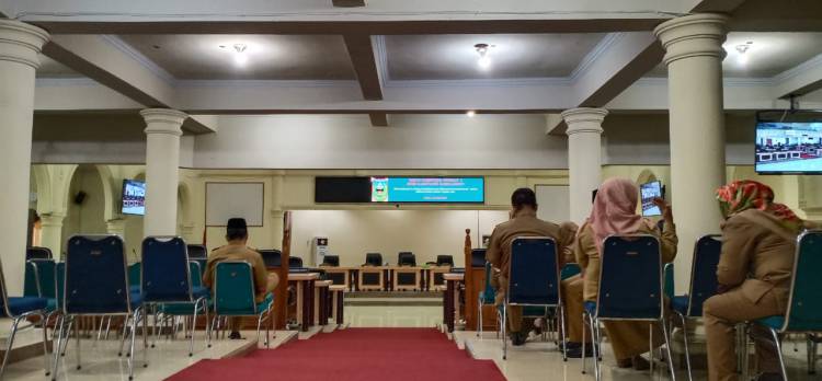 Rapat Paripurna DPRD Sarolangun Molor, Dewan Kemana?