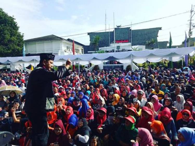 Kumpulkan 4 Juta Suara, Komedian Oni SOS Kembali Jadi Senator