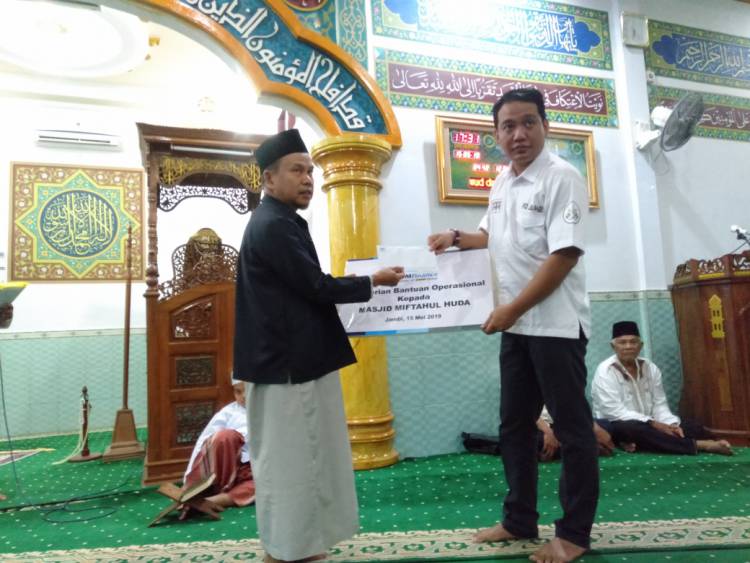 Peduli Bersama, WOM Finance Gelar Buka Puasa Bersama dan Bakti Sosial