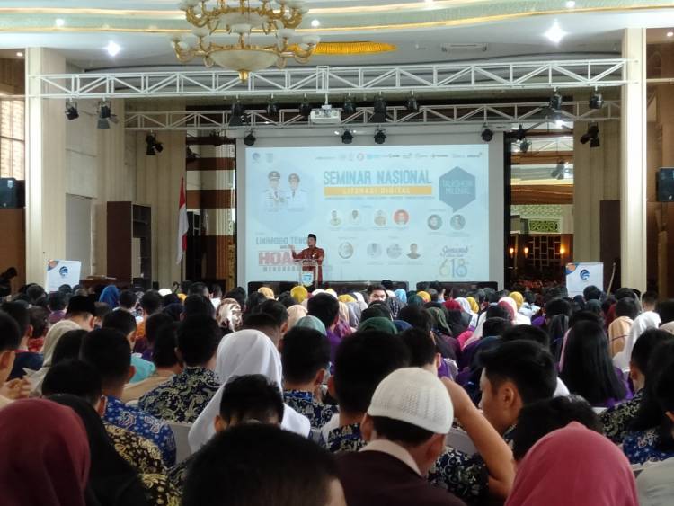 Buka Seminar Literasi Digital, Maulana: Kaum Milenial Cepat dan Mampu Beradaptasi dengan Teknologi