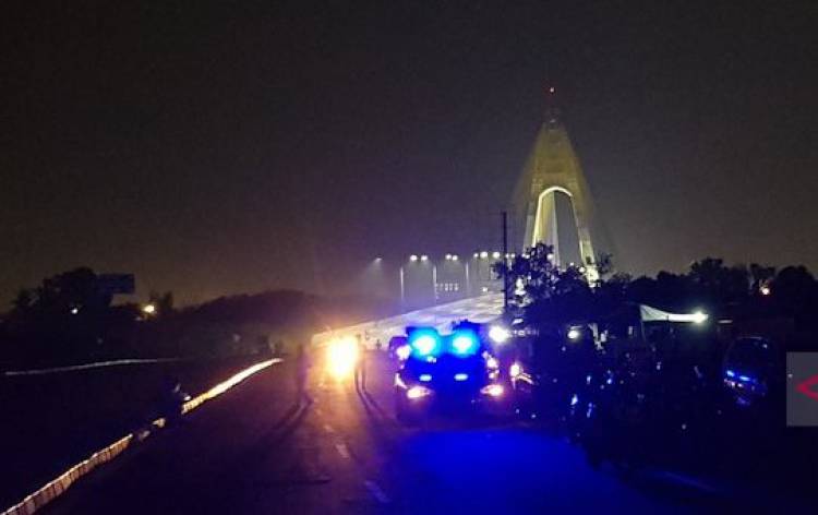 Tawuran Warga Pecah di Pekanbaru Malam Ini, Jembatan Siak IV Ditutup