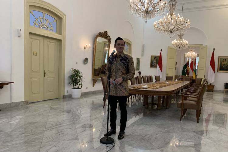 Jokowi Minta AHY Jadi Jembatan Komunikasi SBY