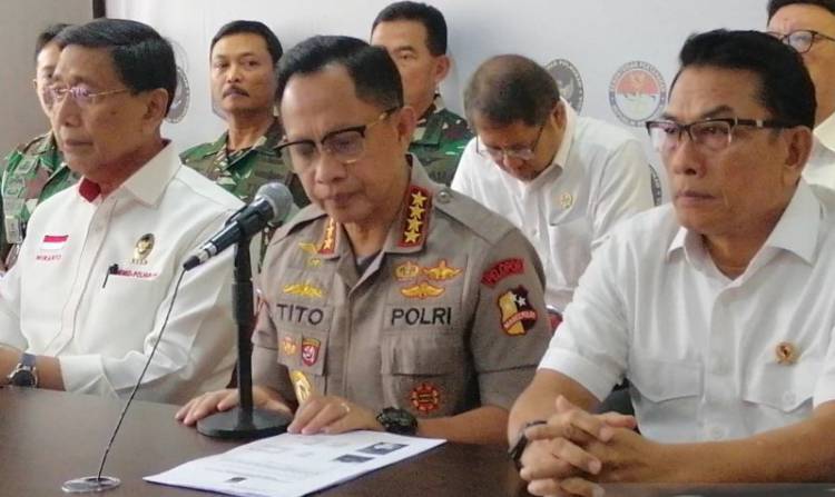 Kapolri: Polisi Temukan Uang Rp6 Juta dari Massa Bayaran
