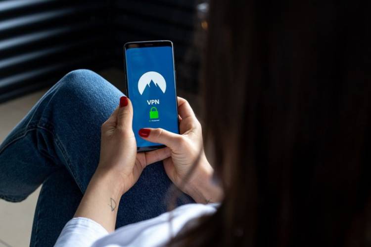 Kominfo Minta Warganet Hapus Aplikasi VPN