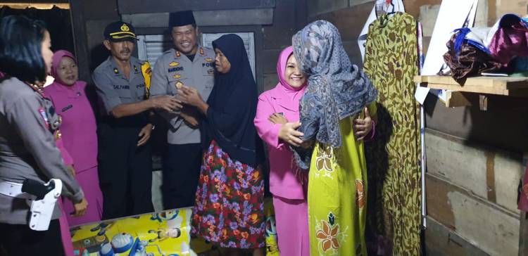 Dikira Gerebek Maling, Ternyata Kapolres Gruduk Sahur