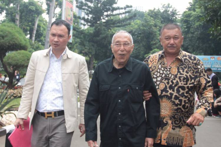 Duh! 2,5 Jam Menunggu, Akhirnya Permadi Batal Diperiksa