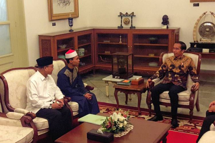 Dapat Hadiah dari Jokowi, Syamsuri: Alhamdulillah Bisa Berangkatkan Orangtua Haji