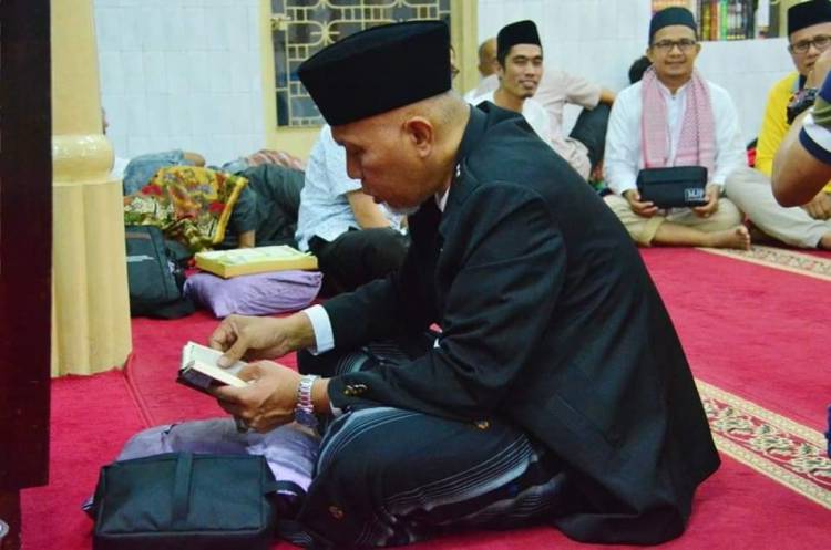 Para Pencari Lailatul Qadar di Penghujung Ramadhan