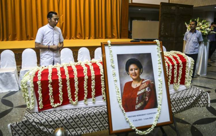 Wan Azizah Bela Sungkawa Meninggalnya Ani Yudhoyono