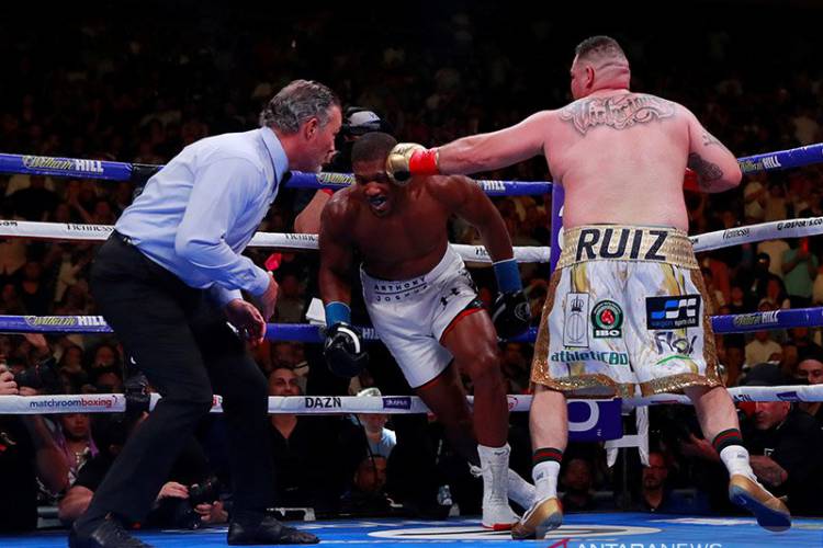 Joshua Bertekuk Lutuk, Ruiz Juara Dunia Tinju Kelas Berat