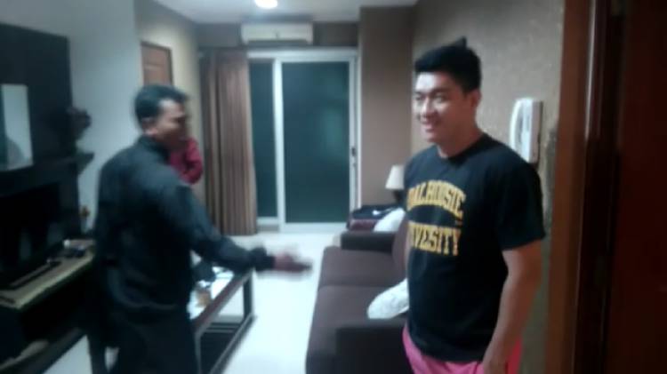 Ifan Seventeen 'Digerebek' dengan Perempuan