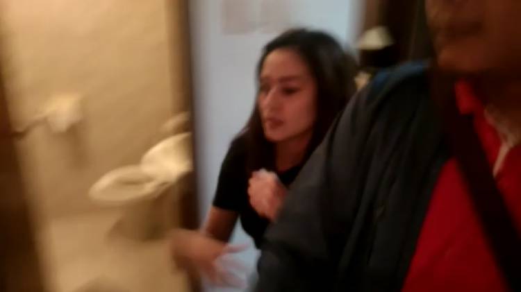 Ifan Seventeen 'Digerebek' dengan Perempuan