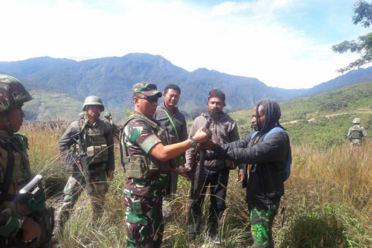 Ajudan Goliat Tabungi Serahkan Diri