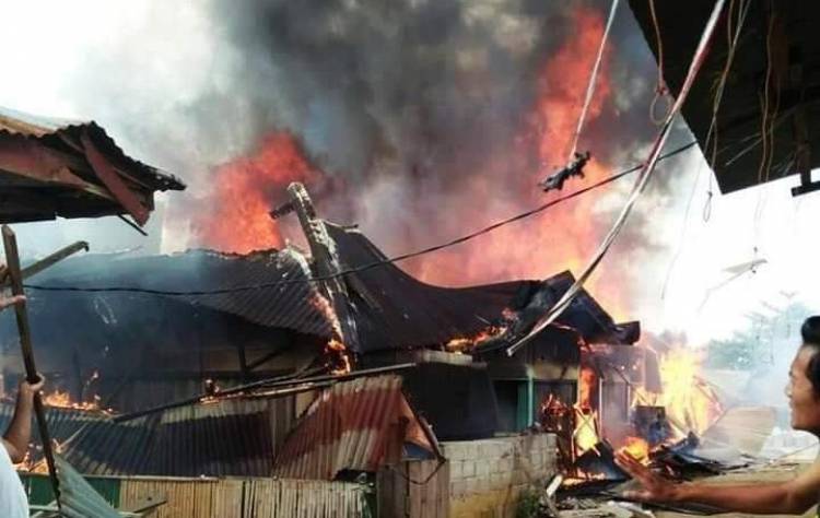 12 Kios di SPA Kuamangkuning Bungo Terbakar Hebat