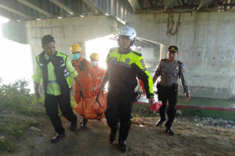 Pemudik Asal Jambi Tewas Terjatuh dari Jembatan Cimanuk Tol Cipali