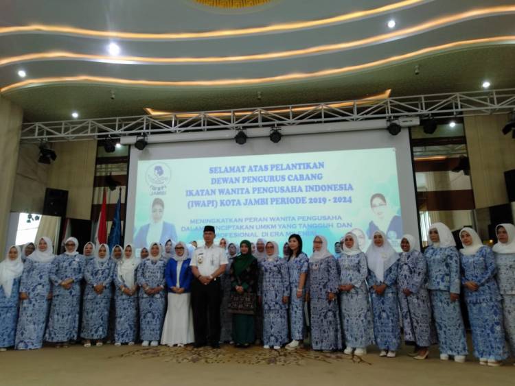IWAPI Berperan Tingkatkan Potensi Ibu Rumah Tangga Era Industri 4.0